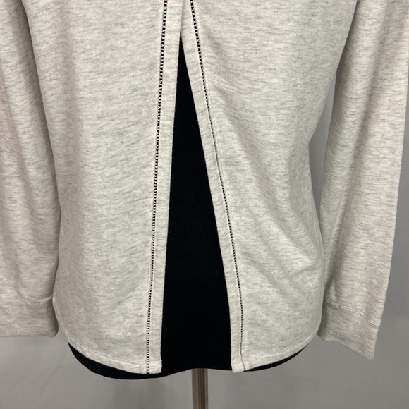 Victoria’s Secret Gray Open Back Long Sleeve Sweater - Picture 3 of 5
